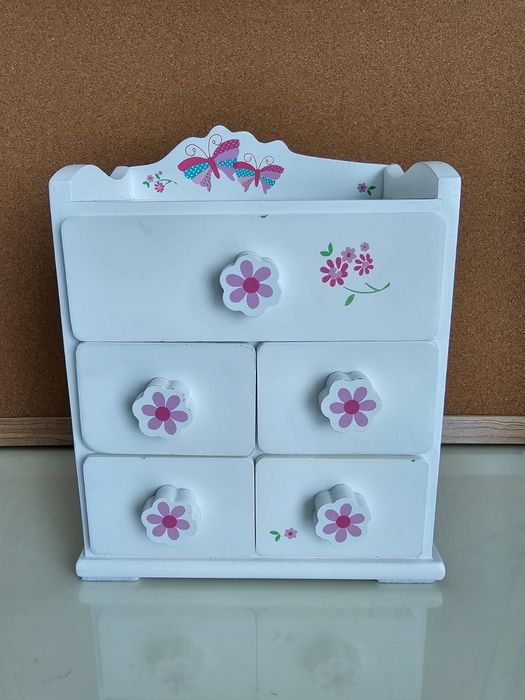 Шкатулка для украшений