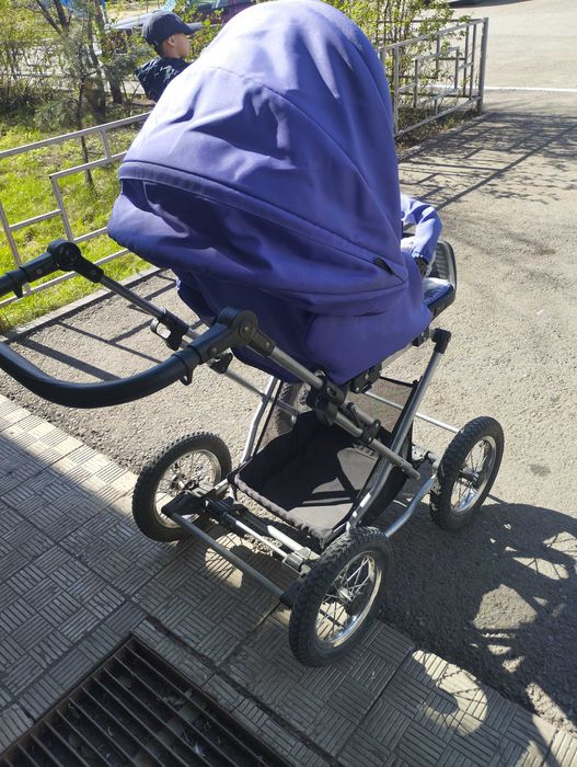 Продам детскую коляску 2в1