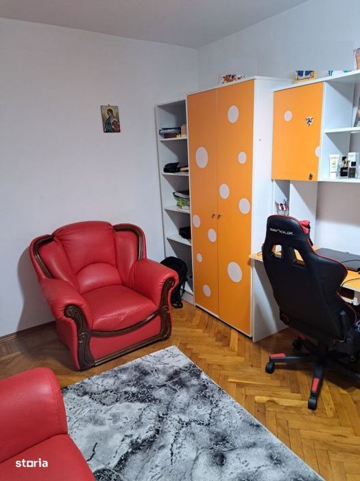 Apartament 3 camere, suprafata totala 81mp, zona Strada Garii. Etaj — fotografia 3