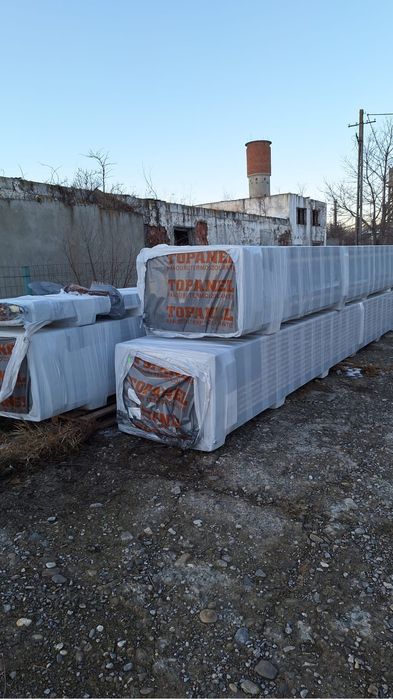 Depozit panouri sandwich