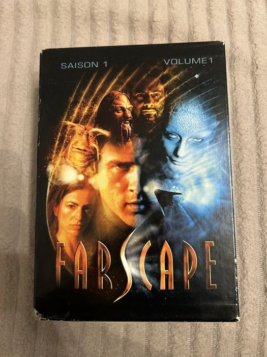 DVD Farscape varianta engleza franceza sezonul I volumul I 6 episoade