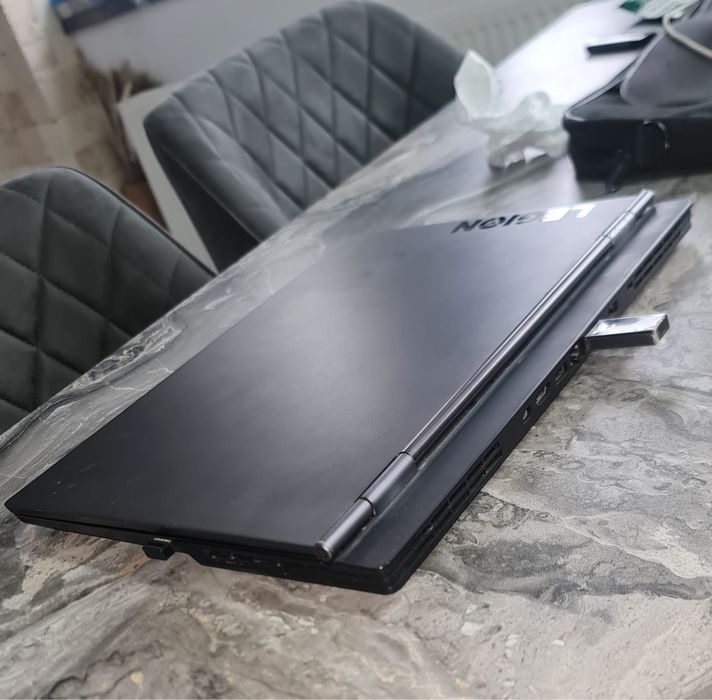 Leptop gaming lenovo legion y740 nu asus rog, i7/rtx/ nu asus rog , omen,allienware . Schimb cu iphone