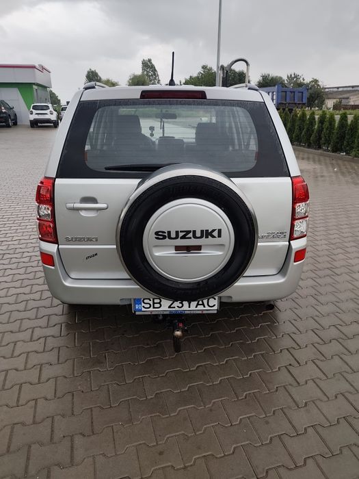 Vînd mașina personală