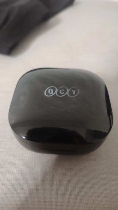 Наушники от бренда Qcy