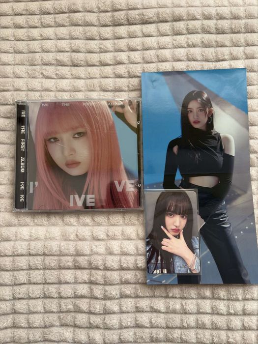 Два албумa на  IVE.