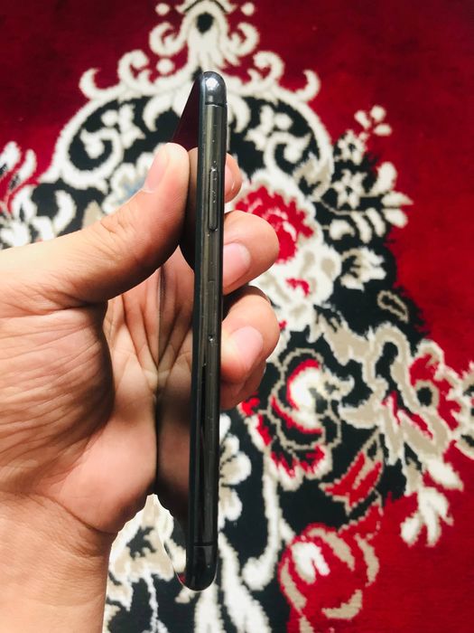 Iphone X qora rang