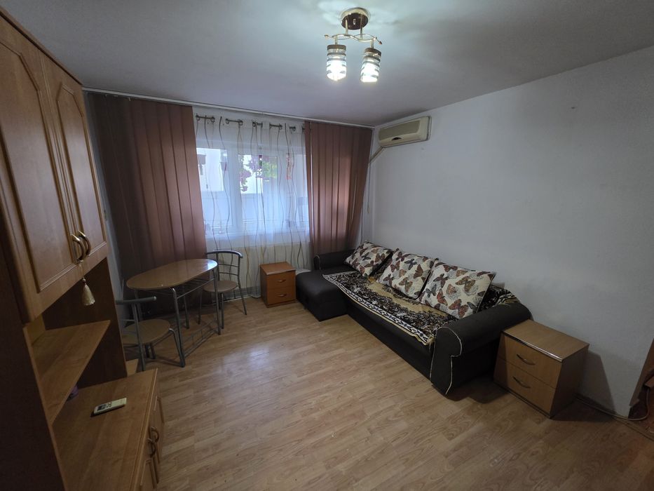 Apartament parter  3 camere craiovita 55mp
