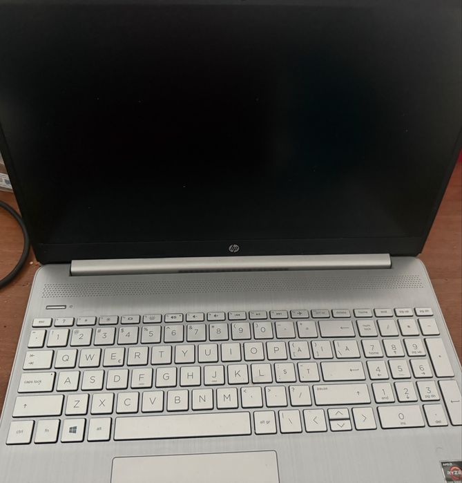 Laptop hp 15s-ep2xxx