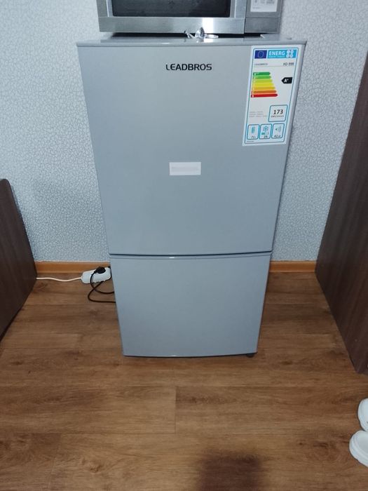 Продам новый холодильник