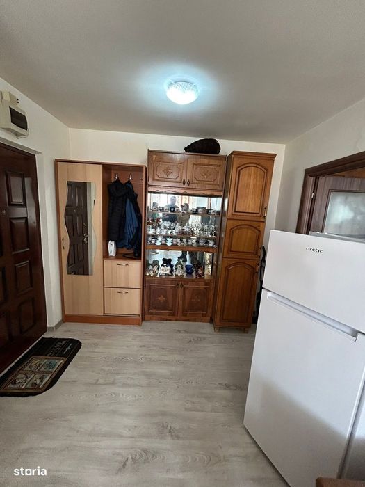 De inchiriat apartament cu 2 camere, zona liceului nr. 2, 1200lei/luna