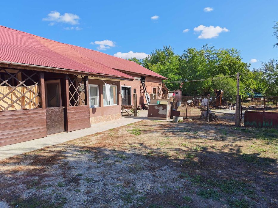 Casa de vanzare com Poroschia(sat Calomfiresti)