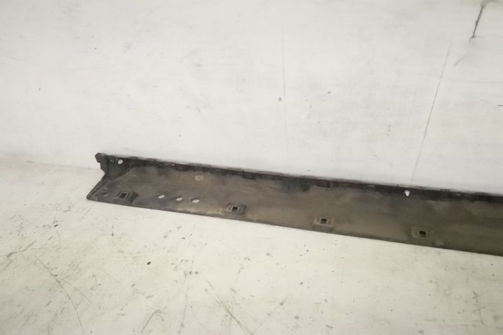 Ornament Prag Dreapta Original In Stare Buna Dacia Duster 2 2017 2018