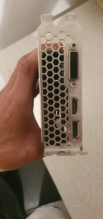 Видео карта 4Гб, DDR4