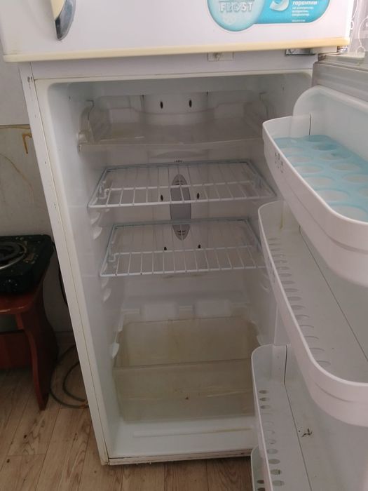 Продам холодильник