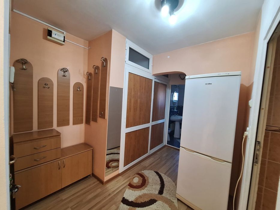 Închiriez ap. 2 camere, Micro 20