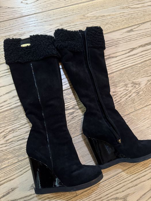 Зимние женские сапоги