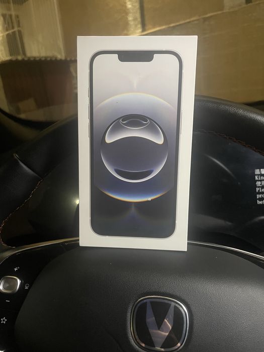 iPhone 16 e . Память 128 . Запечатанный новый