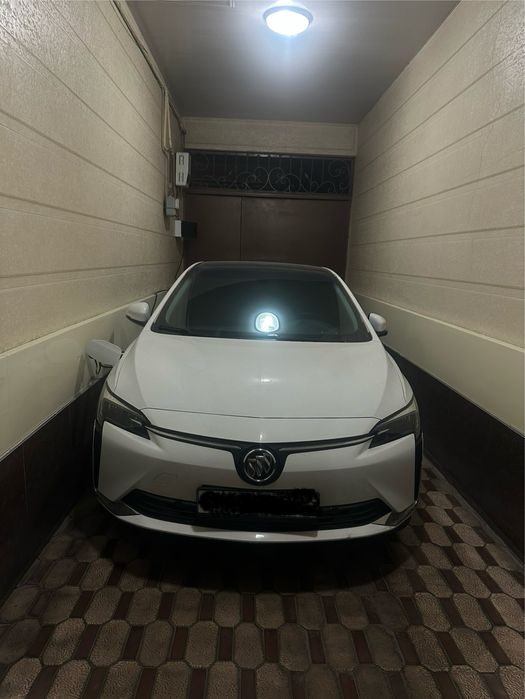 Buick velite 6 sotiladi