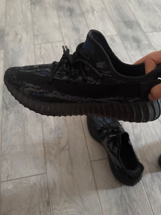 vand yeezy 350 originali