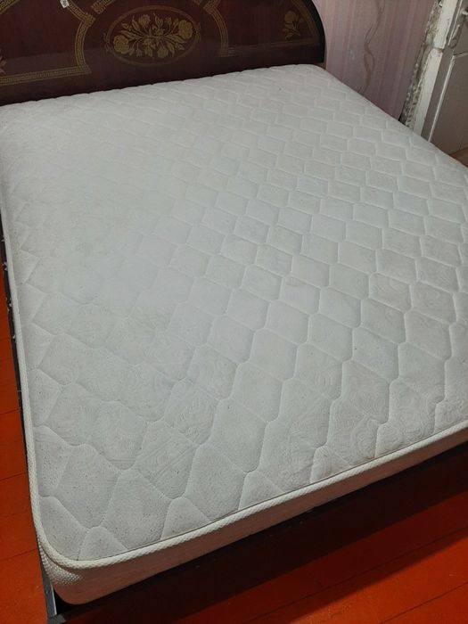 Продаётся кровать