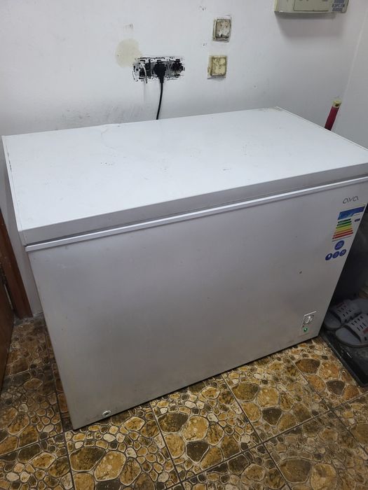 Морозильник продам