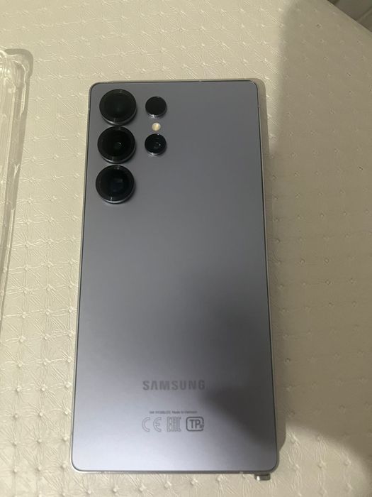 Samsung Galaxy S25 Ultra 5G 12 ГБ/256 ГБ 
Samsung Galaxy S25