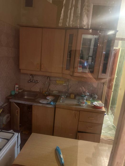 Продам кухонный гарнитур не дорого срочно