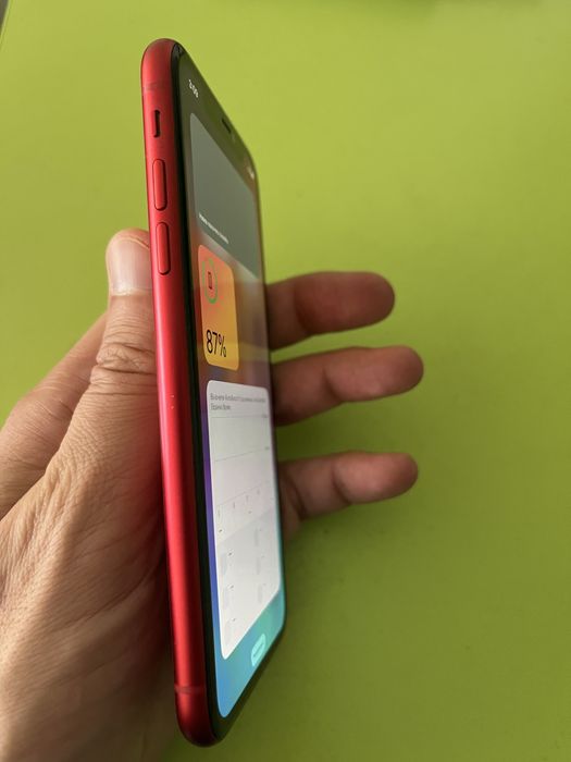 Iphone 11 64GB червен