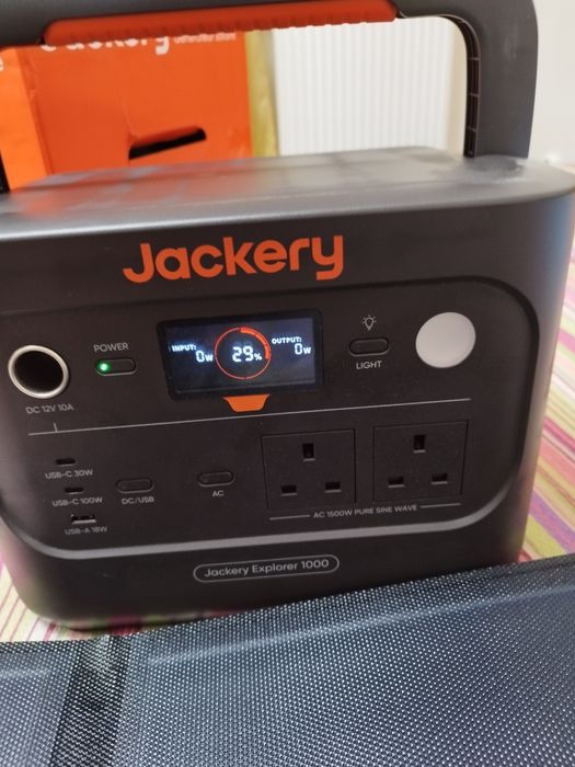 Stație energie jackery Explorer 1500w+panou solar 100w