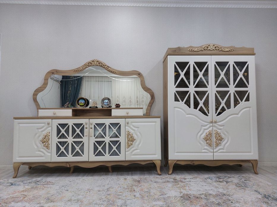 Сервант гостиной комнаты ддя посуд