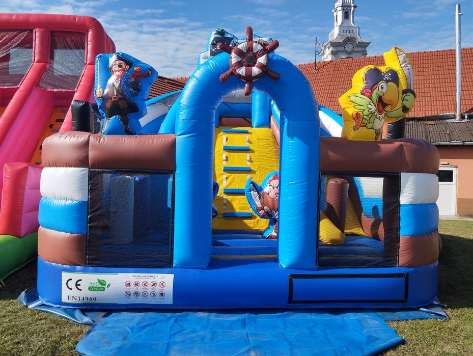 Inchiriez tobogan gonflabil