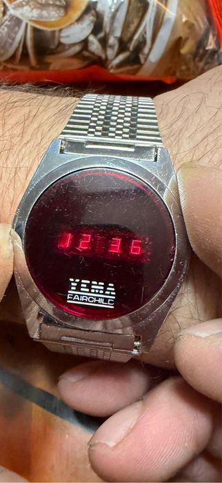 Ceas vintage lcd Yema