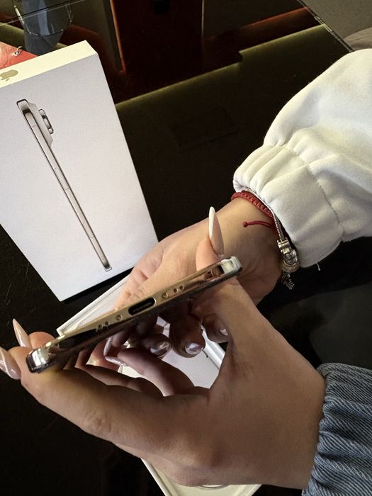 Iphone 17 air - gold