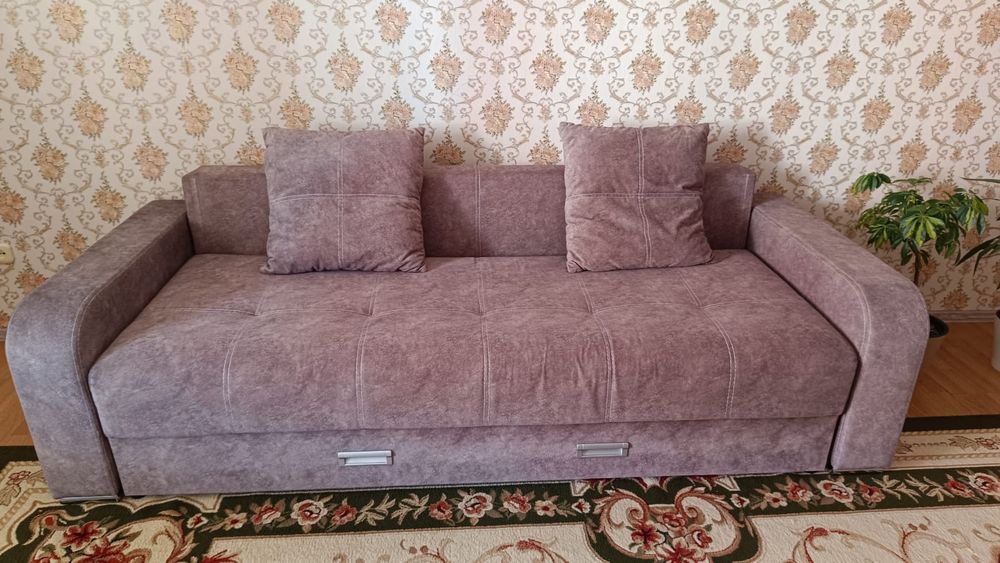 Продам диван серого цвета