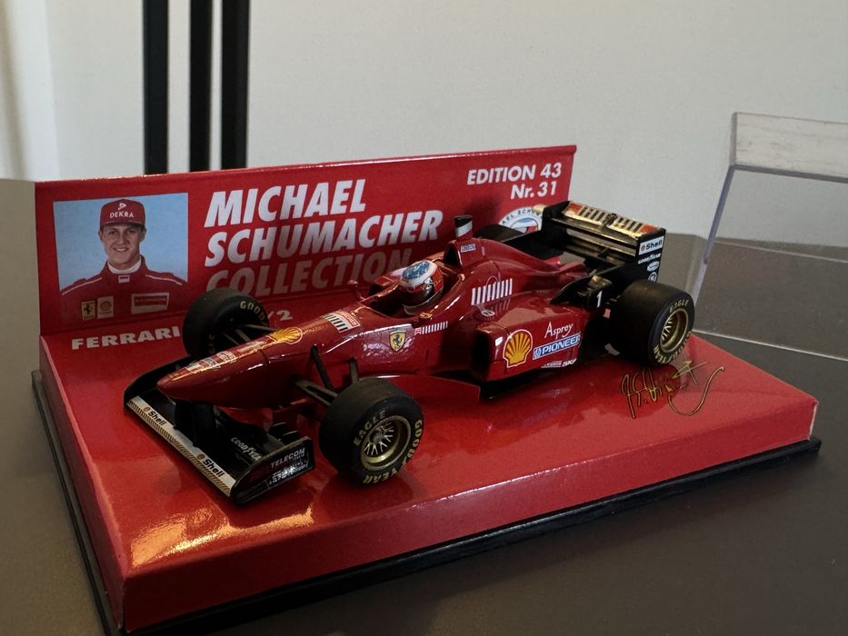 Macheta Ferrari F310/2 Michael Schumacher 1996 Minichamps 1:43 - cu semnătura