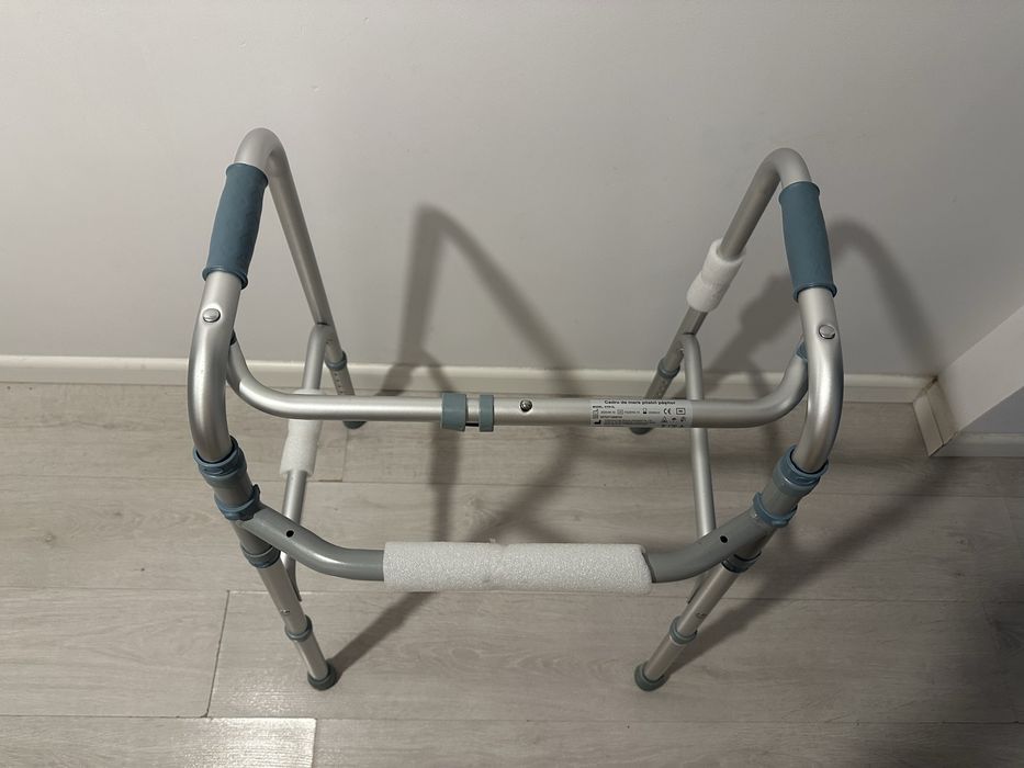 Cadru de mers în strare excelentă