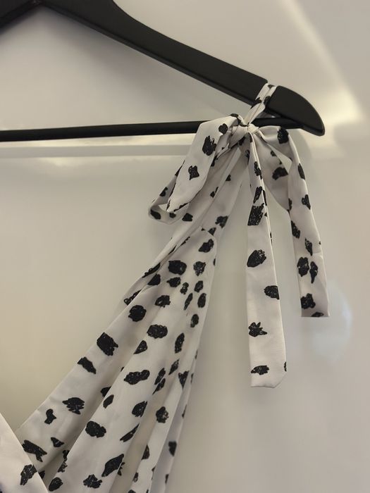 Рокли в черно и бяло