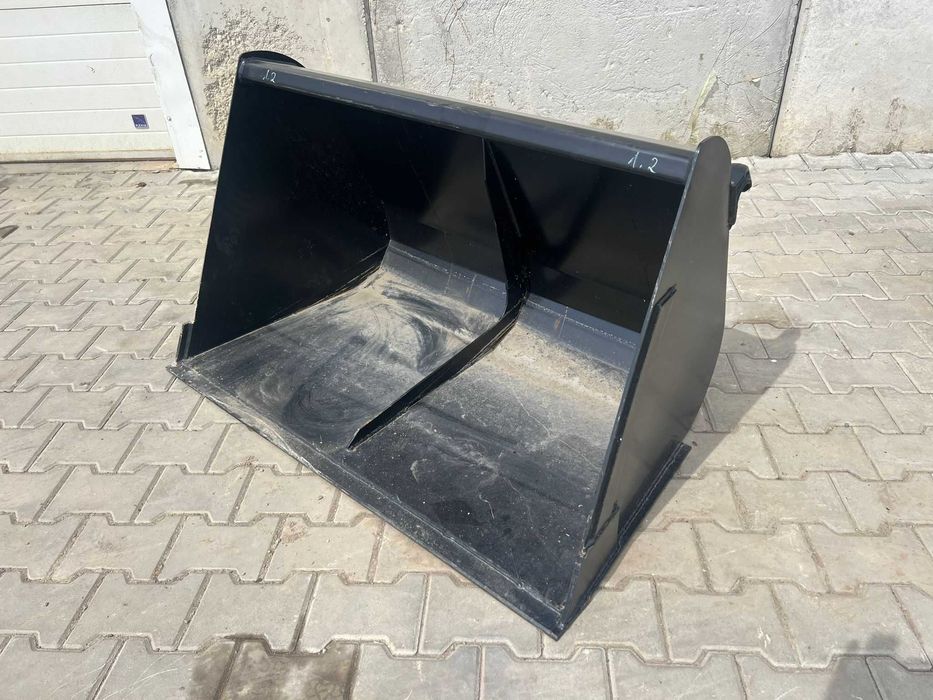 Cupa tractor cu deschidere de 1,2 - 2,2 m  (Noua)