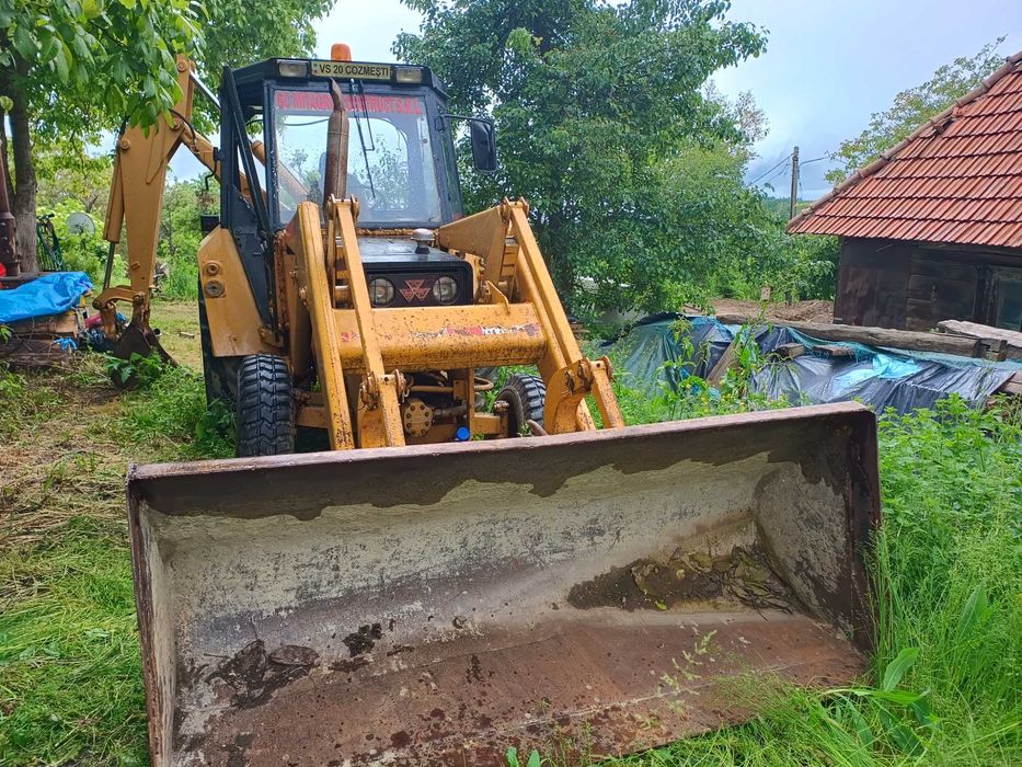 Buldoexcavator Massey Ferguson 50b