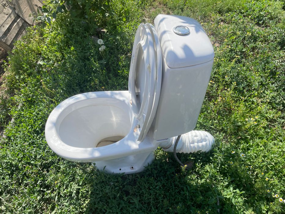 Продам унитаз б/у