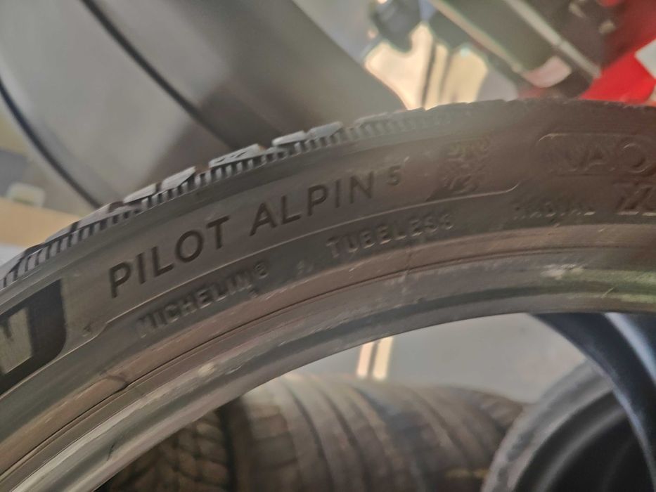 2бр.зимни гуми 295/30/21 Michelin