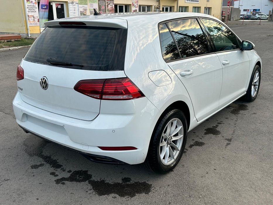 VOLKSWAGEN Golf 2020 — imagine 3