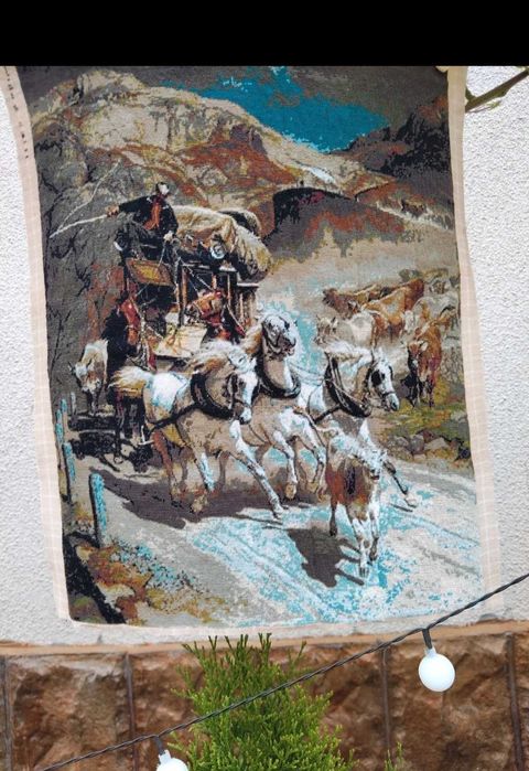 Goblen mare cusut integral manual – Cai în peisaj montan – 1 an de lucru – 44×36 cm”