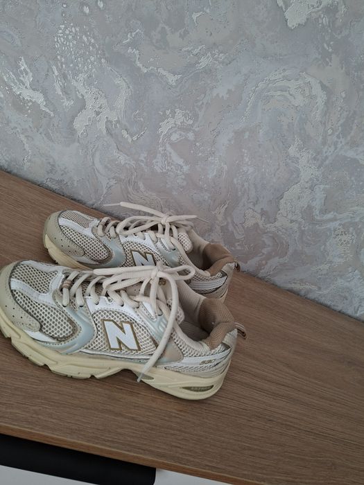 Продам кроссовки