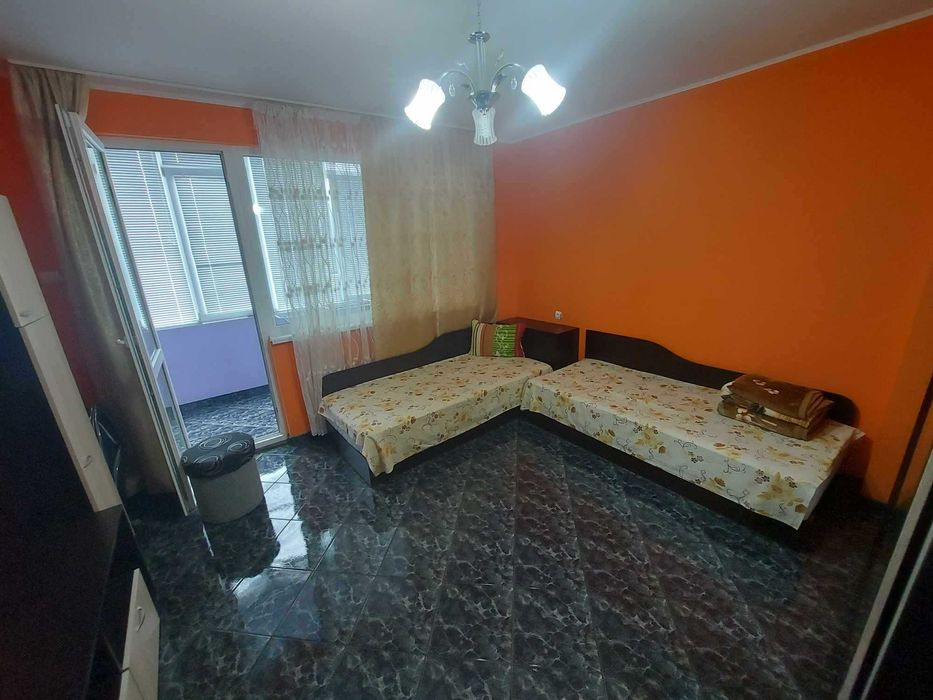 Дава се под наем Тристаен апартамент в Търговище, Център - 65 кв.м за 280.5 € - Снимка #6