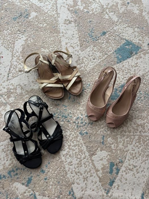 Каждая пара по 500 тг