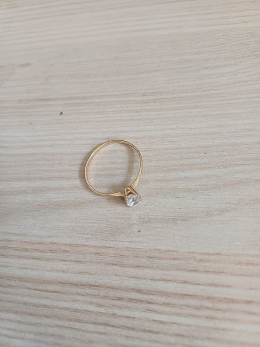 Inel cu piatra aur 14 k
