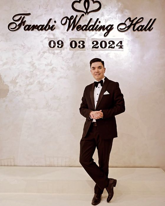 Шоумен/ Ведущий/ Тамада