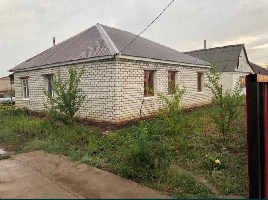 Дом бердск. Крыша кз уральск. Крыша дом уральск. Крыша уральск. Жилой массив балауса актобе.