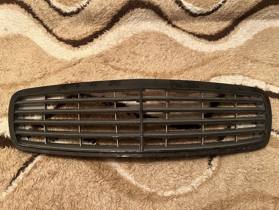 Решетка за Мерцедес W211